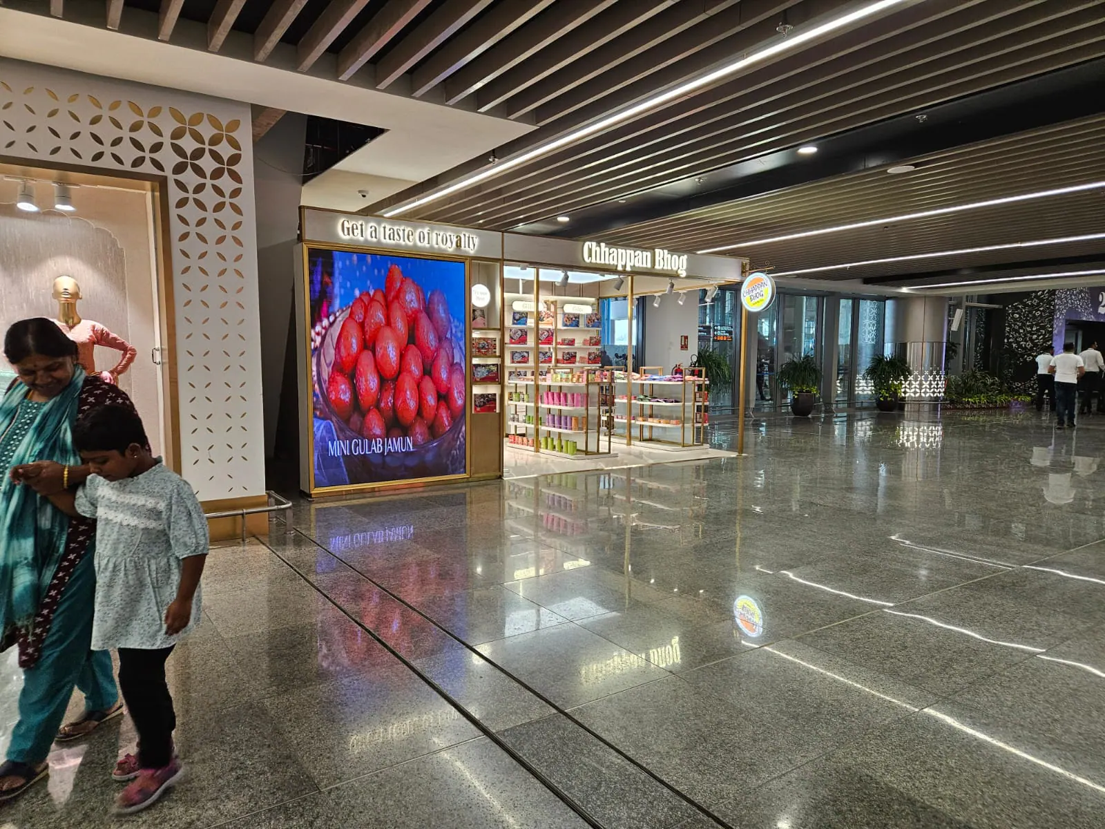 VM Live retail project 06
