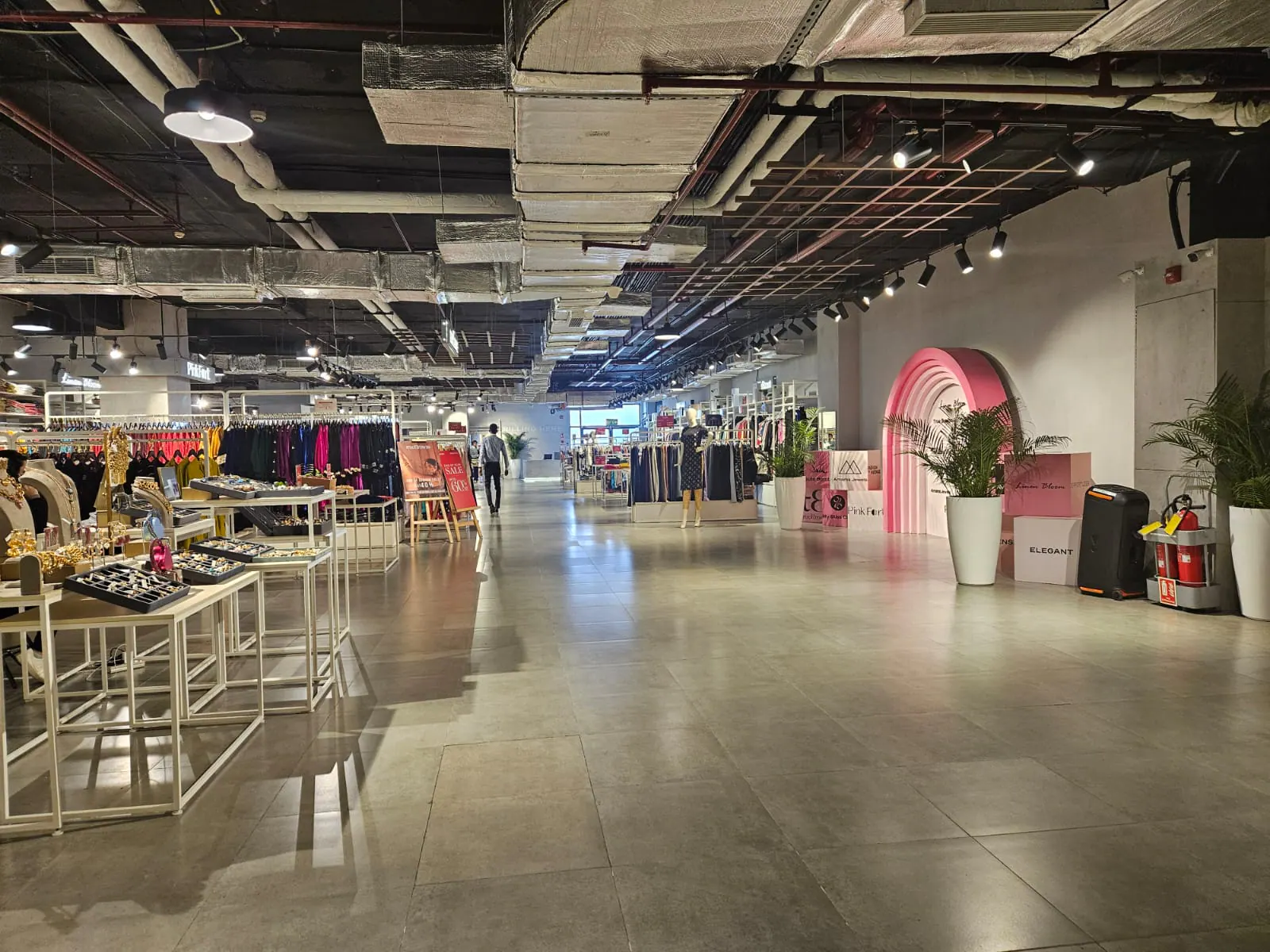 VM Live retail project 21